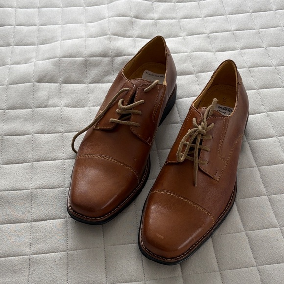 Sandro Moscoloni Men’s Tan Leather Oxfords